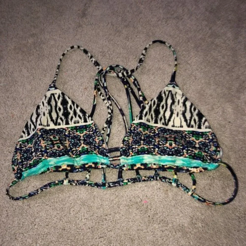 Express Swim Medium Bikini Top Multi‎ colored